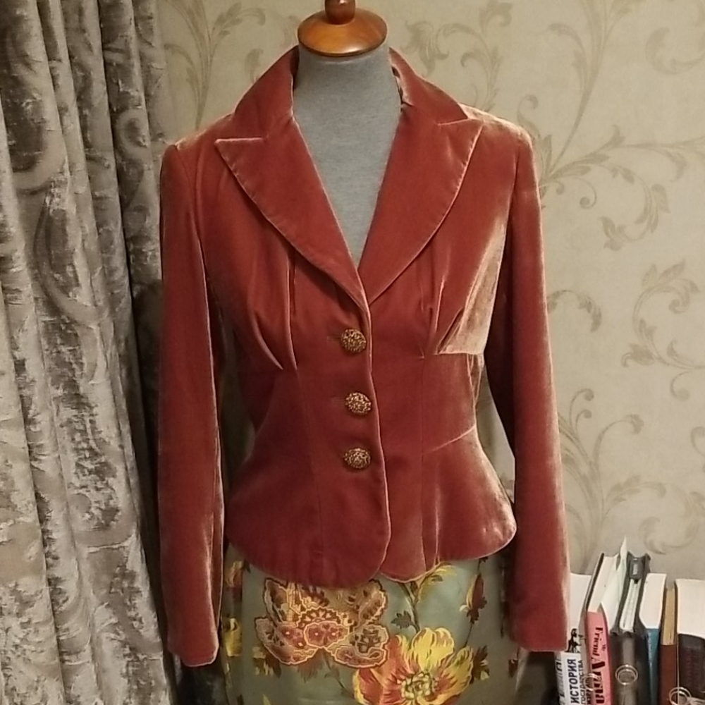 Kay Unger suit. Skirt and jacket.